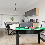 Industrie-gruppenloft Mit & Grillbereich Fuer Bis Zu 12 Personen *
