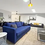 Industrie-gruppenloft Mit & Grillbereich Fuer Bis Zu 12 Personen Lejlighed Nuertingen