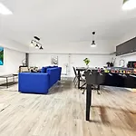 Industrie-gruppenloft Mit & Grillbereich Fuer Bis Zu 12 Personen *