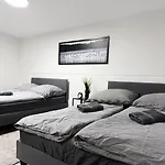 Industrie-gruppenloft Mit & Grillbereich Fuer Bis Zu 12 Personen Lejlighed *