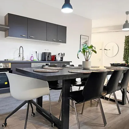 Lejlighed Industrie-gruppenloft Mit & Grillbereich Fuer Bis Zu 12 Personen Nuertingen