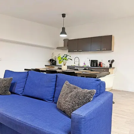 Industrie-gruppenloft Mit & Grillbereich Fuer Bis Zu 12 Personen *