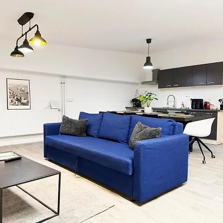 아파트 Industrie-gruppenloft Mit & Grillbereich Fuer Bis Zu 12 Personen *